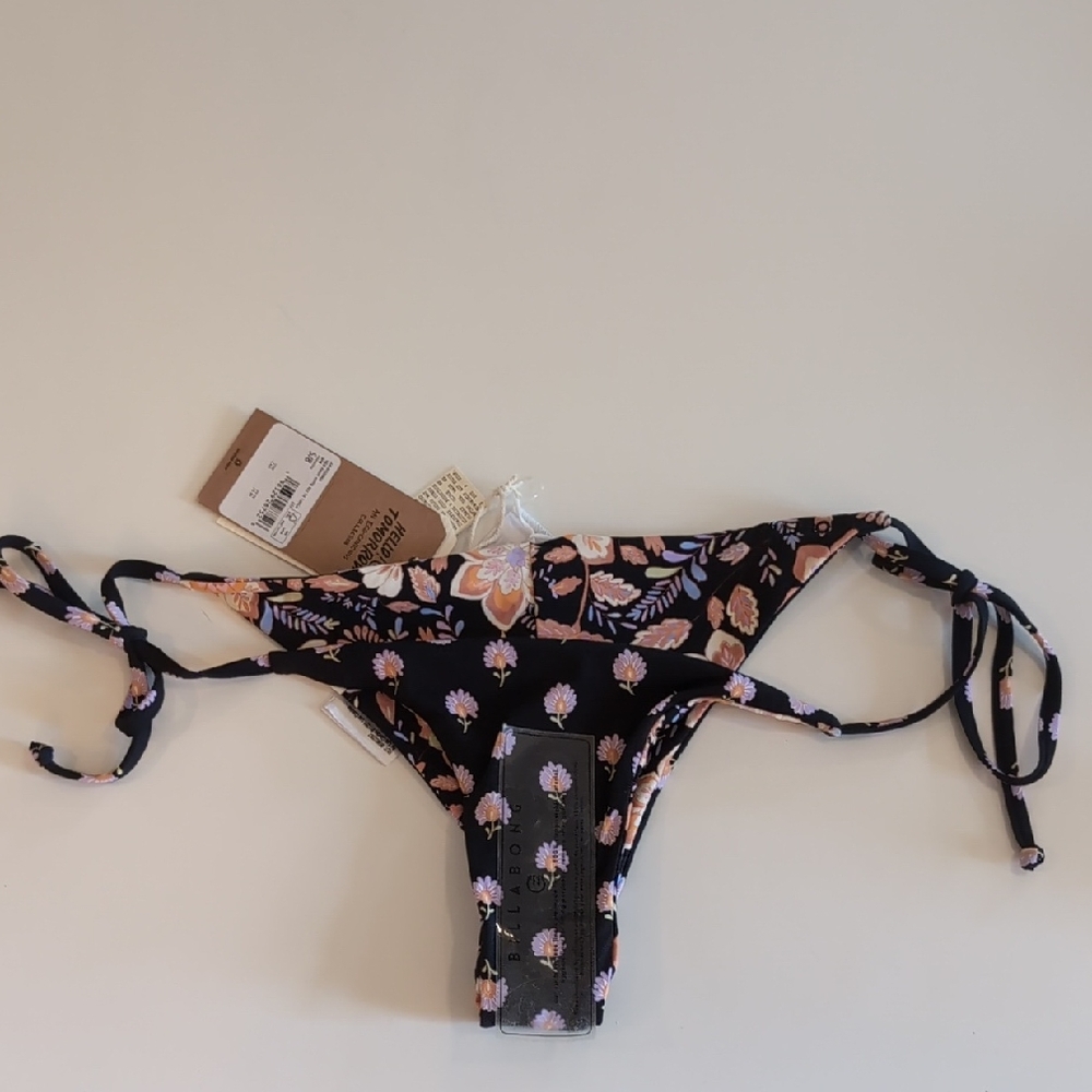 NWT Billabong Reversible String Tie Black Floral Bikini Bottom Size S 8